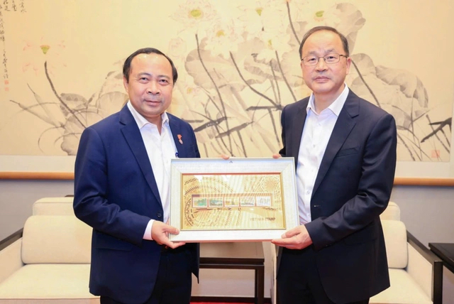 Bộ trưởng Vũ Hải Quân làm việc với Đại học Bắc Kinh, thúc đẩy hợp tác công nghệ